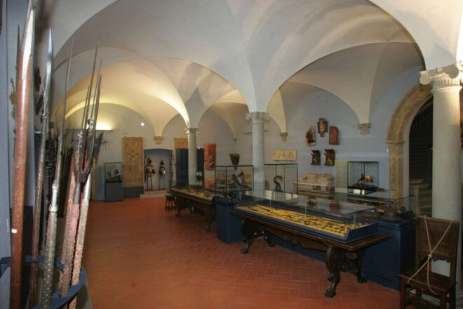 From Florence: 3-Hour Antiquarian & Secret Agent House - Stefano Bardini