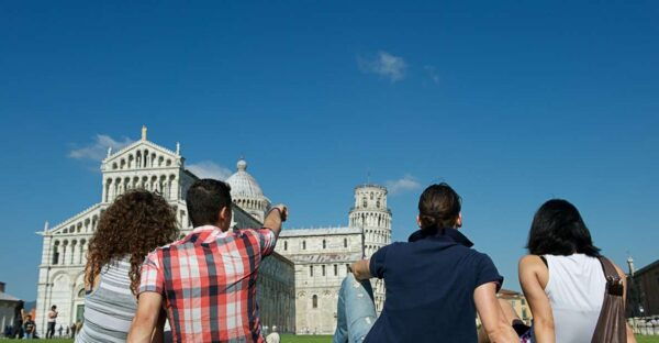 From Florence: PRIVATE Full-Day Pisa and Lucca GUIDED Tour - Languages and Inclusions