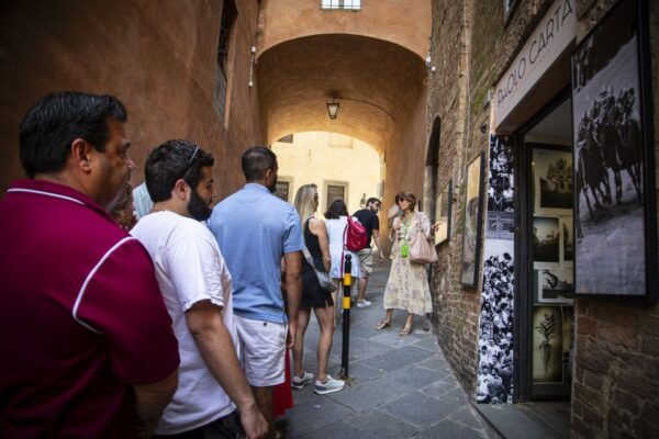 From Florence to Rome via Siena & Pienza Transfer With Lunch - Directions