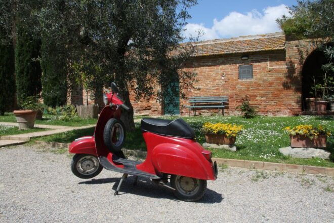 From Florence: Tuscan Countryside Tour on a Vintage Vespa - Indulge in Delicious Local Cuisine and Wine