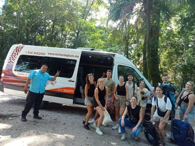 From Flores Guatemala: Transfer to Palenque, Chiapas, Mexico - Hotel Pickup and Luggage Assistance