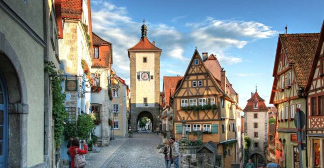 From Frankfurt: Romantic Road to Rothenburg Ob Der Tauber - Full Tour Description