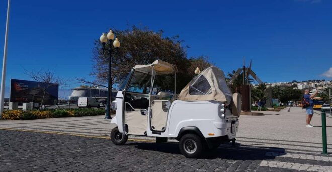 From Funchal: Câmara De Lobos Guided Tuk-Tuk Tour - Guide and Language