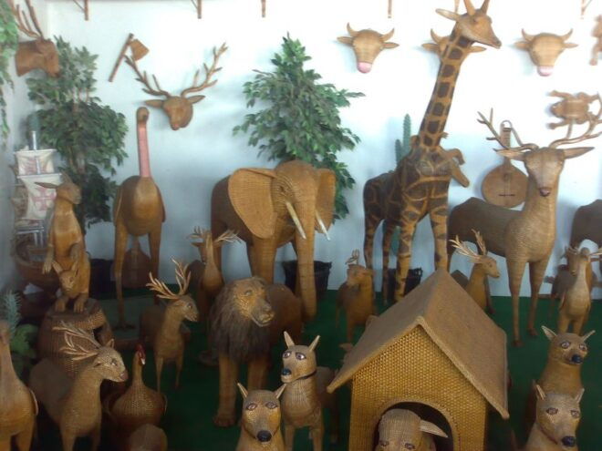 From Funchal: Pico Areiro & A-framed Houses Tour - Tour Itinerary