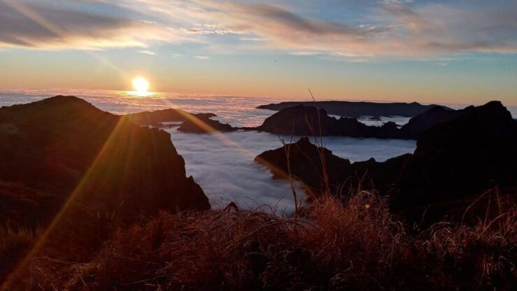 From Funchal: Pico Do Arieiro Sunset With Dinner & Drinks - Highlights