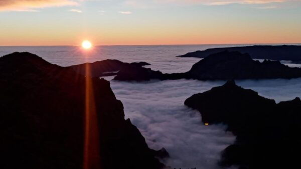 From Funchal: Pico Do Arieiro Sunset With Dinner & Drinks - The Sum Up