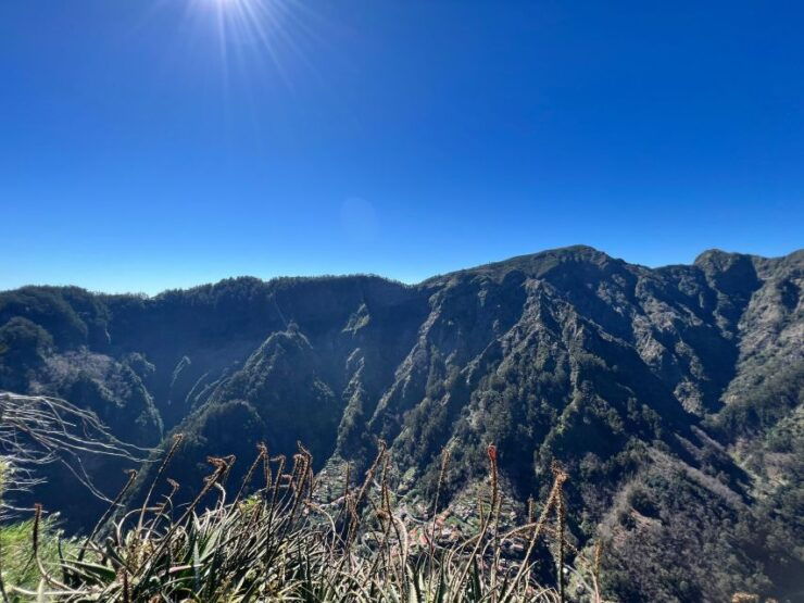 From Funchal: Transfer to Pico Do Arieiro / Pico Ruivo - Activity Details