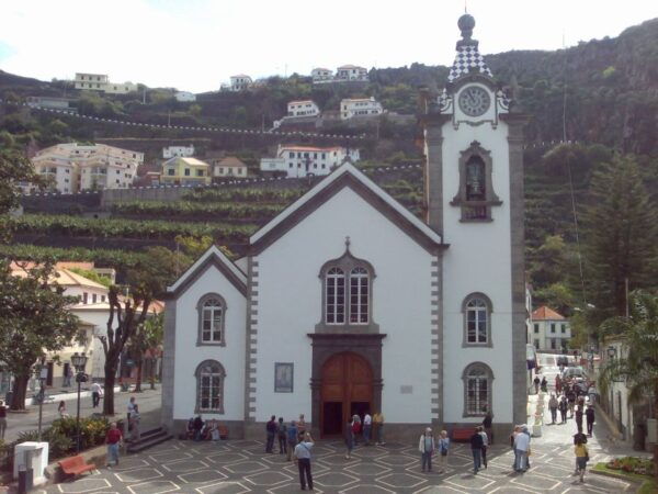 From Funchal: West Madeira Waterfalls and Fanal Forest Tour - São Vicente: Charming Town and Historic Church
