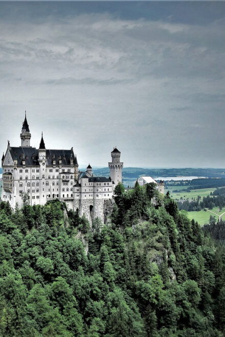 From Füssen: Neuschwanstein & Linderhof Castles Private Tour - Transportation Details