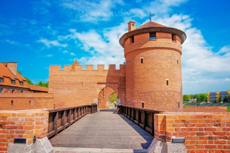 From Gdansk: 6-Hour Malbork Castle Tour - Tour Duration and Cancellation Policy