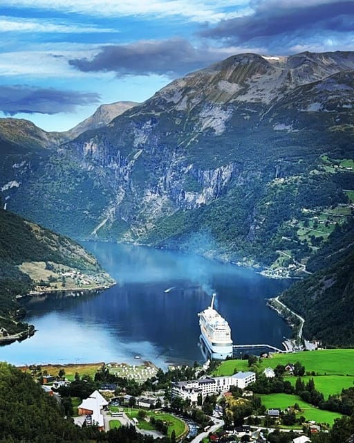 From Geiranger: Dalsnibba & Eagle Road Private Tour & Picnic - Good To Know