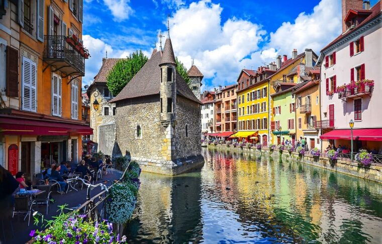 From Geneva: Annecy Private Day Trip - Château De Montrottier: Exploring the Medieval Castle
