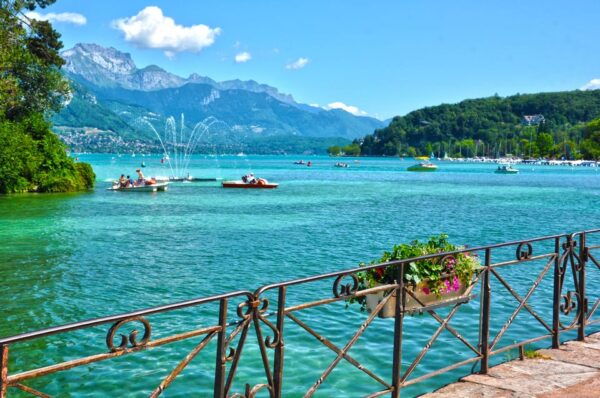 From Geneva: Annecy Private Day Trip - Exploring Annecys Charm