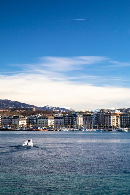 From Geneva: Day Tour for Palais De Iîle, Lake Annecy,Etc. - Annecy Island Palace
