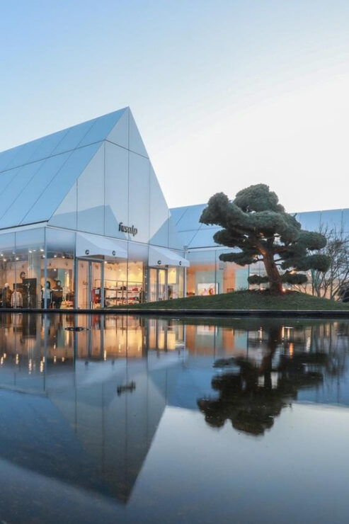 From Geneva: Luxury The Village Outlet Shopping Private Trip - Good To Know