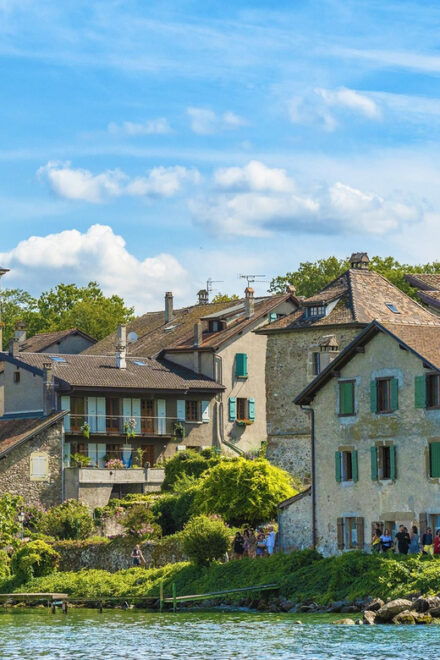 From Geneva: Yvoire and Gorges Du Pont Du Diable Day Trip - Recommended Attire and Restrictions
