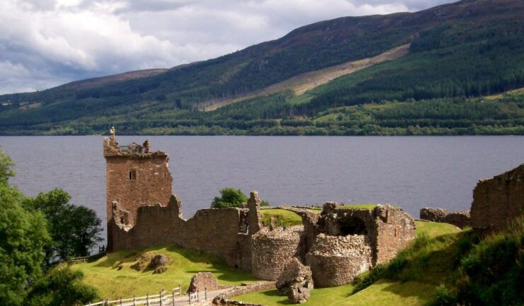 From Glasgow: Loch Ness and Urquhart Castle Private Day Tour - Experience Highlights