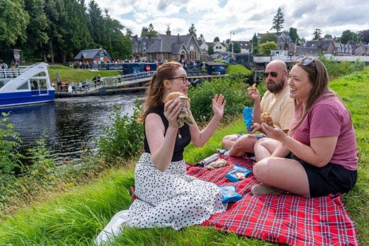 From Glasgow: Loch Ness, Glencoe and Scottish Highlands Trip - Fort Augustus and Loch Ness