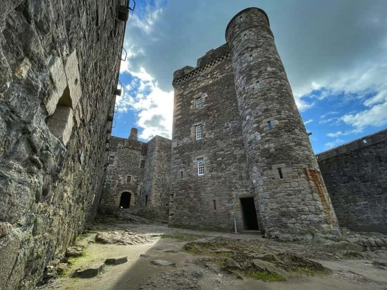 From Glasgow: Outlander Castles and The Scottish Countryside - The Sum Up