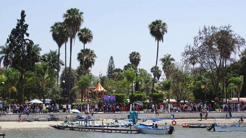From Guadalajara: Chapala - Ajijic Tour - Exploring the Towns of Chapala and Ajijic