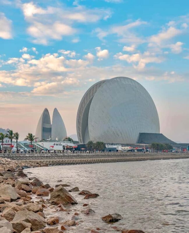 From Guangzhou: Zhuhai Courtyard, Seaview & Skyline Tour - Shijing Mountain Cable Car: A Panoramic Highlight