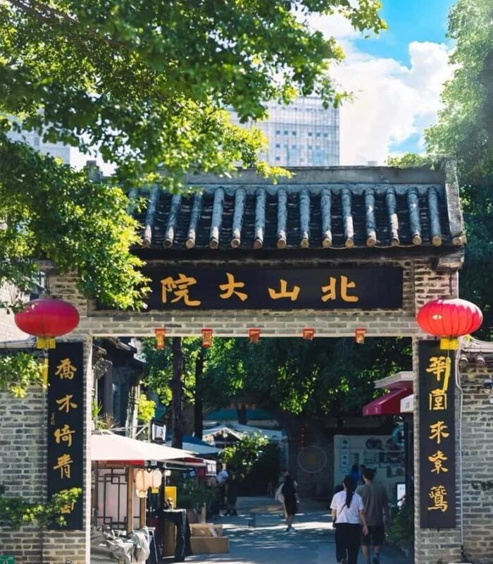 From Guangzhou: Zhuhai Courtyard, Seaview & Skyline Tour - The Sum Up