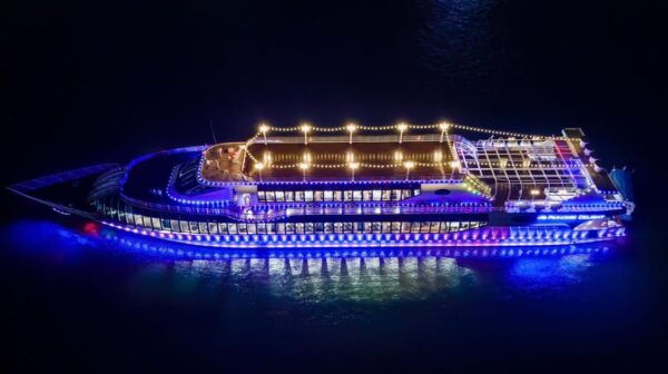 From Ha Long Bay: Dinner or Lunch at Paradise Delight Cruise - The Sum Up