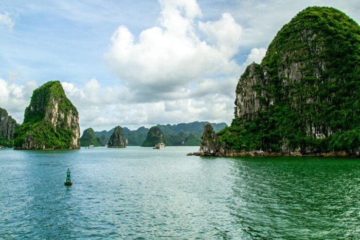From Ha Long City: Glamours of Ha Long Bay - Dreamy Cruise Experience