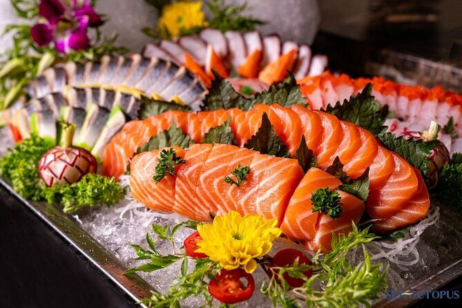 From Ha Long city : Halong Bay Luxury Day Tour & Seafood Buffet - An In-Depth Look at the Itinerary