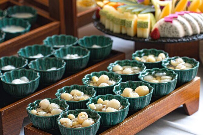 From Ha Long city : Luxury Ha Long Bay Day Tour on 5-Star Cruise - Exploring Luon Cave: Kayaks and Bamboo Boats