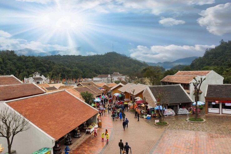 From Ha Long City: Yen Tu Mountain to Pilgrimage Land - Exploring Hoa Yen Pagoda