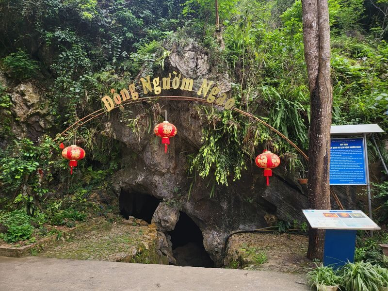 From Ha Noi: 2-Day Ban Gioc Waterfall Small Group Tour - Local food and the overnight stay