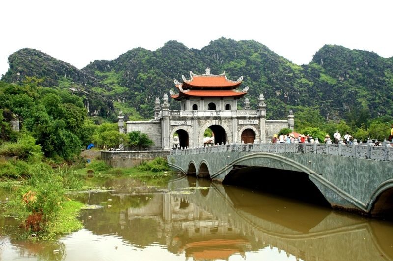 From Ha Noi: 3-Day Ninh Binh & Halong Bay Unesco Sites Tour - An overnight on Ha Long Bay
