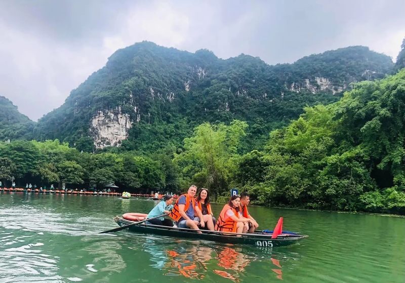 From Ha Noi: 3-Day Ninh Binh & Halong Bay Unesco Sites Tour - What $325.99 may be worth