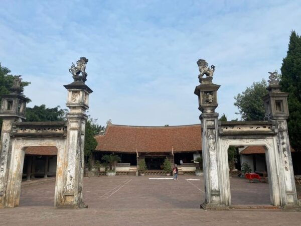 From Ha Noi: Duong Lam Ancient Village 1 Day - Frequently Asked Questions