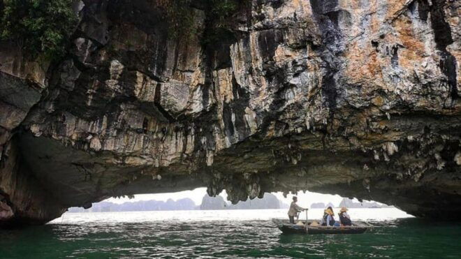 From Ha Noi: Explore Ha Long Bay & 6-Hour Cruise on Day Trip - Accessibility Information