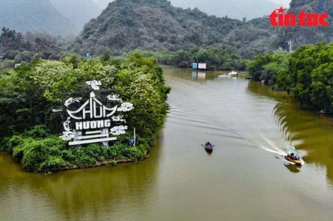From Ha Noi: Explore Perfume Pagoda & Visit A Big Cave - Detailed Itinerary