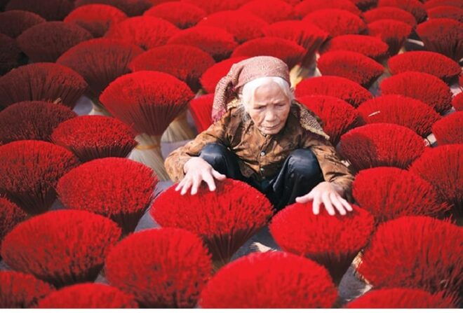 From Ha Noi: Explore Quang Phu Cau Incense Village Half Day - Incense Making Process
