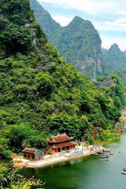 FROM HA NOI: EXPLORE THE BEAUTY OF NINH BINH IN 2D1N - Day 1 Activities