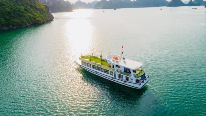 FROM HA NOI : FULL DAY LUXURY HA LONG BAY CRUISE - LIMOUSINE - Inclusions and Exclusions
