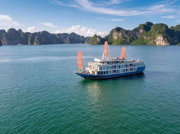 From Ha Noi: Ha Long Bay 3 Days 2 Night & Transfer & Balcony - Onboard Activities