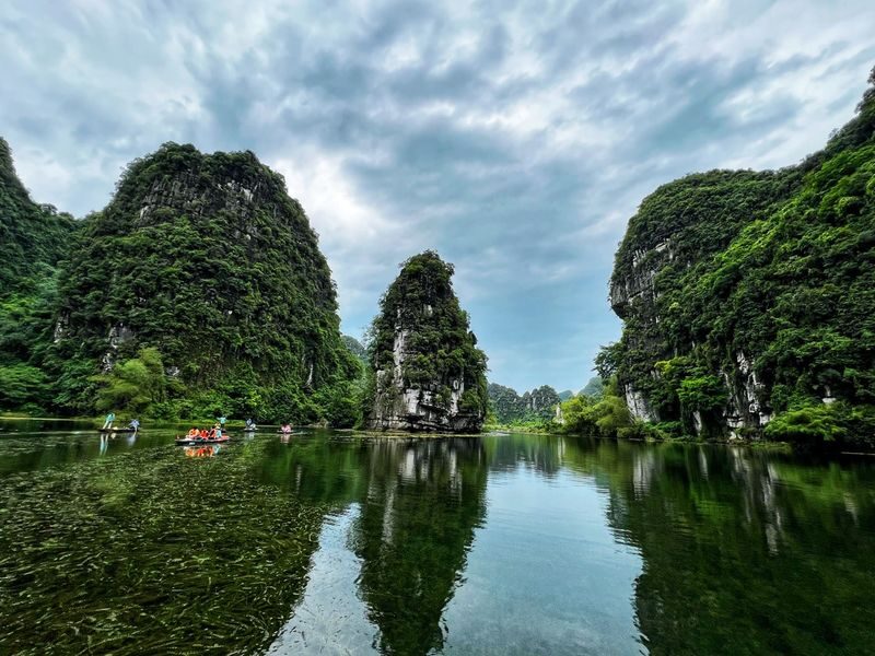 From Ha Noi: Ninh Binh, Hoa Lu & Trang An Unesco Site Day Tour - Who should book this Ninh Binh day trip?