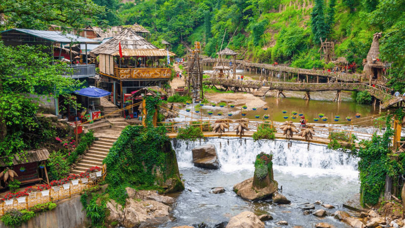 From Ha Noi: Ninh Binh & Sapa Trekking 3-Day Tour with Sleeper Bus - Hoa Lu and the Ninh Binh portion