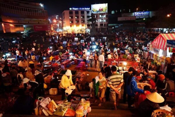 From Ha Noi: SAPA - FANSIPAN - CAT CAT VILLAGE 2 Day 1 Night - Accommodations and Amenities