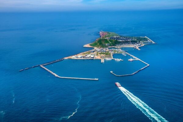 From Hamburg, Brunsbüttel or Cuxhaven: Day Trip to Helgoland - Nearby Attractions on Helgoland