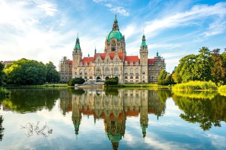 From Hamburg: Private Guided Day Trip to Hanover - Highlights of the Day Trip