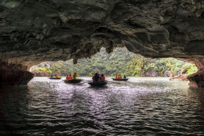 From Hanoi: 1 -Day Halong Bay Cruise With Big & Small Groups - Meeting Point and Pickup Service
