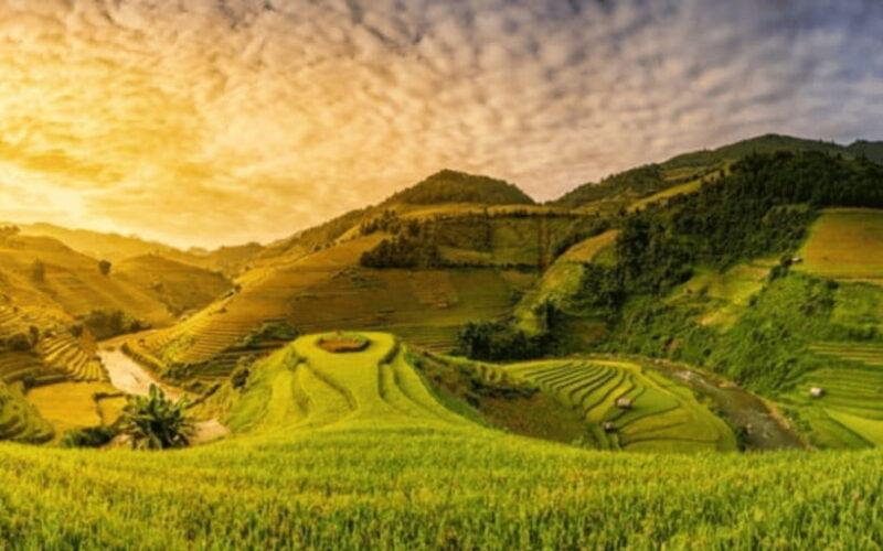 From Hanoi: 2-Day Sapa and Ham Rong Mountain Tour - Day 1 Itinerary