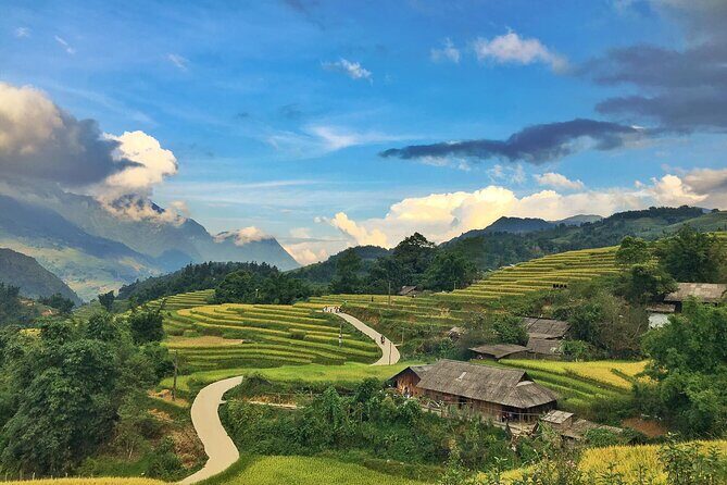 From Hanoi: 2-Day Sapa Scenic Highlands with overnight Homestay - A Detailed Look at the 2-Day Sapa Highlands Tour