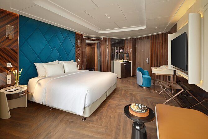 From Hanoi 2D1N Halong Bay 6 Star Superyacht Cruise with Pool - Who is this tour best suited for?